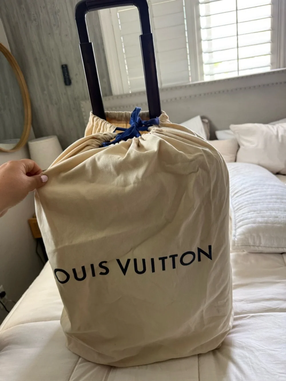 Louis Vuitton
Monogram Zephyr Hard Case Luggage Bag 55 Brown **** Zipper**** - Picture 11 of 14